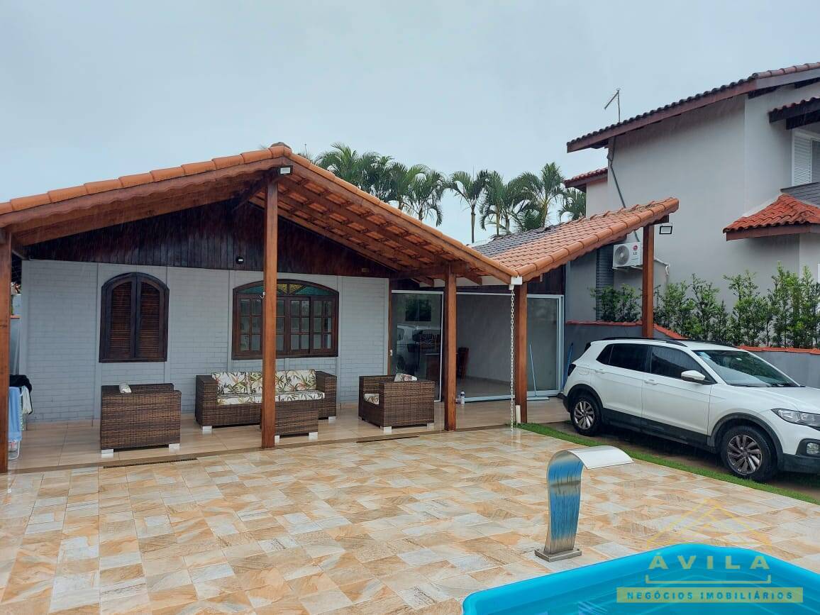 Casa, 3 quartos, 131 m² - Foto 2